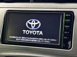 【純正ナビ】人気の純正ナビを装備しております。ナビの使いやすさはもちろん、オーディオ機能も充実！キャンプや旅行はもちろん、通勤や買い物など普段のドライブも楽しくなるはず♪