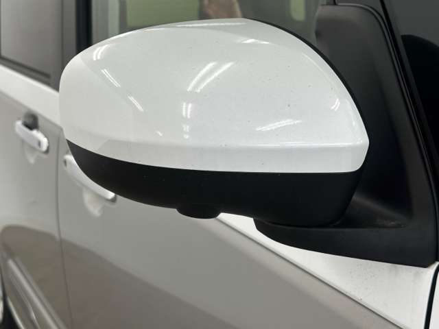 当店は16号線沿いにあります。「軽」未使用車専門店と書かれている赤色の看板が目印です。