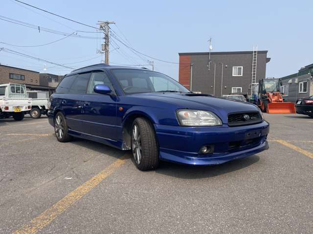 お車自社展示場旭川市東光1条5丁目3-2　ルミネ東光様横にて展示しております！是非ご覧ください