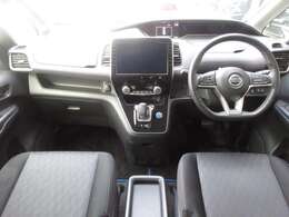 ご納車後も安心なプレミアム保証をご提案いたします。ナビや電装品、エアコンなども含めた600項目の充実した保証内容と安心のロードサービス付帯でサポートいたします。詳細はお尋ねください。