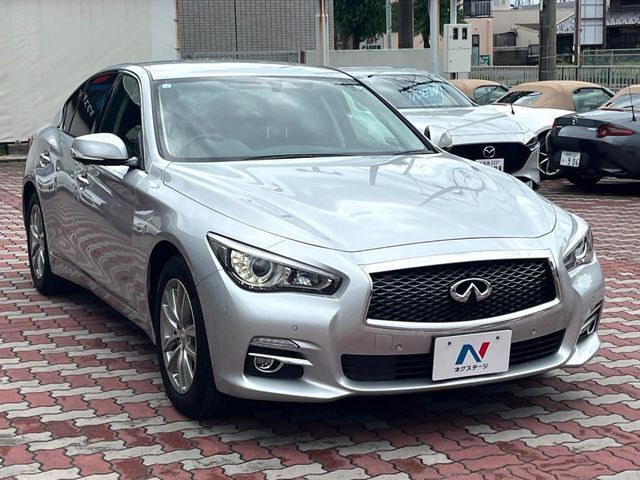 大好評のボディコーティング「弾スプラッシュコート」もご納車までに施工可能。通常のガラスコートと異なる、耐久年数6年の無機質ガラスコーティングが、ボディをキレイな状態に保ってくれます。