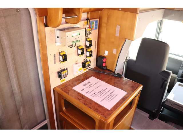 当店では、「商談中」などでお車を押さえておくことはできかねます。中古車は早い物勝ちです！！