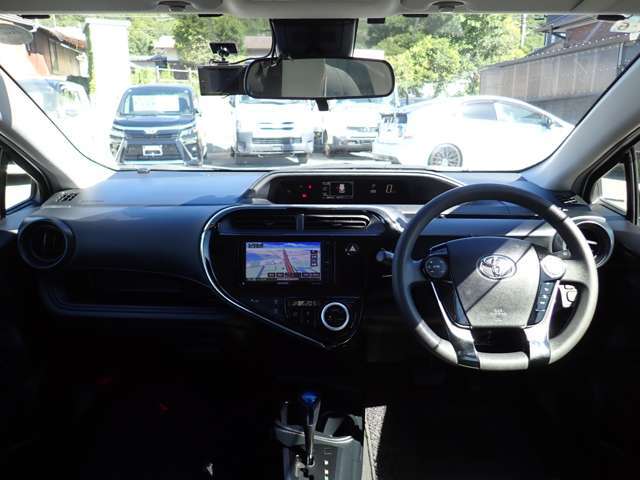 仕入れ担当が自信をもって仕入れた車しか展示しておりません！プライスや装備内容など自信をもってオススメできます！