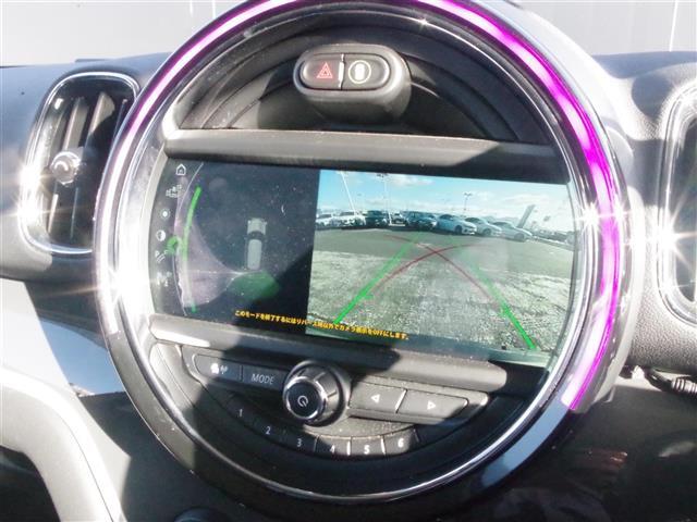 LIBERALAの名前の由来はラテン語で「libera：自由」と「ala：翼」を意味し、それらを組合せた造語です。自由な翼を得て思う存分人生を謳歌して欲しいという願いが込められています。