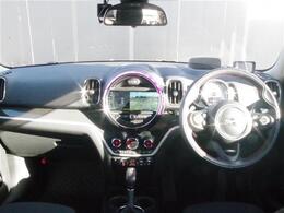 【五感で較べる】のコンセプトのもと、展示車両の試乗も可能でございます。お気軽にコーディネーターにお尋ね下さいませ。