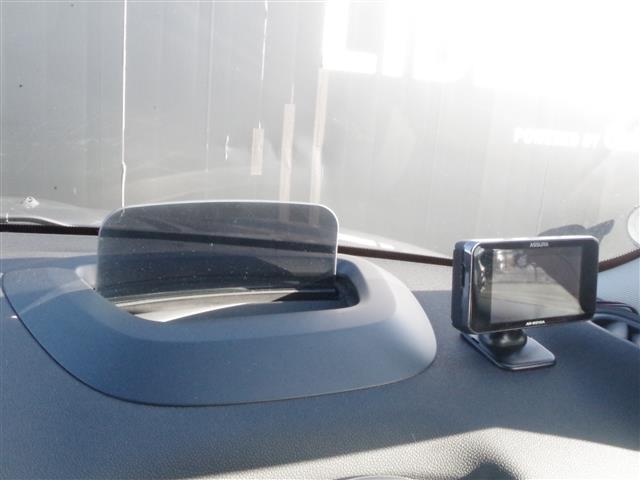 LIBERALAの名前の由来はラテン語で「libera：自由」と「ala：翼」を意味し、それらを組合せた造語です。自由な翼を得て思う存分人生を謳歌して欲しいという願いが込められています。