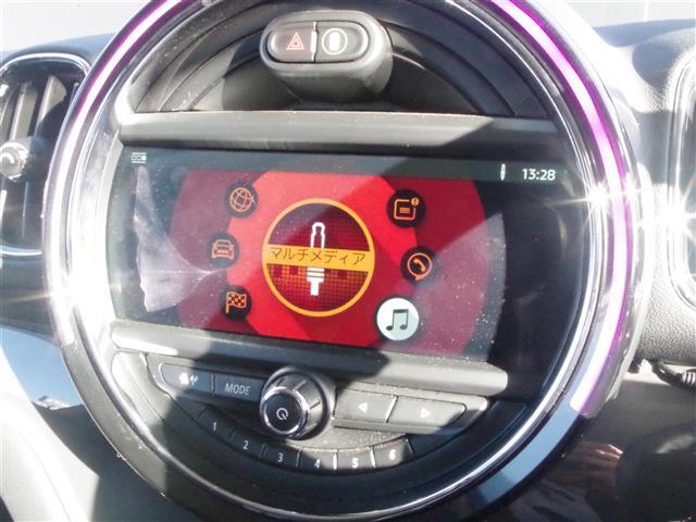 LIBERALAの名前の由来はラテン語で「libera：自由」と「ala：翼」を意味し、それらを組合せた造語です。自由な翼を得て思う存分人生を謳歌して欲しいという願いが込められています。