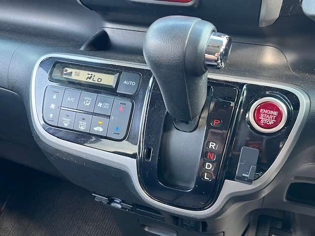 ☆お車へのお問い合わせやご質問は無料電話（0078-6002-701336）よりお気軽にお問い合わせください☆事務所は展示場の下側になります。ご来店の際は一度ご連絡頂けると幸いです。