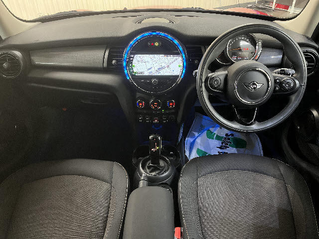 BCN両毛店は購入後もアフターメンテナンスもバッチリ！延長可能な保証付きメンテナンスにて一生大切なお車を守ります！