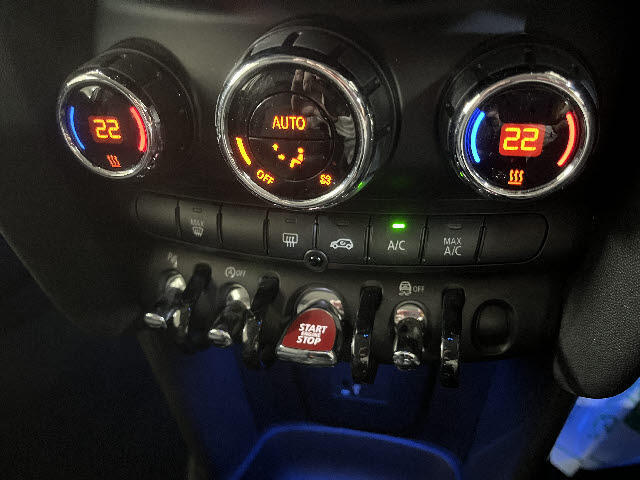 クレジット分割払いは頭金0円、最長120回払いもOK！クレジット会社に当店専用ダイヤルを設け、あらゆるお客様に対し全面サポート体制を確立！勿論アルバイト・年金・残債有りでもフルカバーで対応致します！