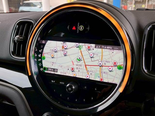 先進のBMW　タッチパッド付きi-driveとほぼ同性能のHDDナビゲーションになります。USBインターフェースやブルートゥースオーディオなど様々な先進機能をお楽しみいただけます。