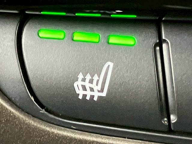 あったら便利機能の【シートヒーター】冬場はエアコンの温度設定を低めにでき、身体の芯からポカポカになります。