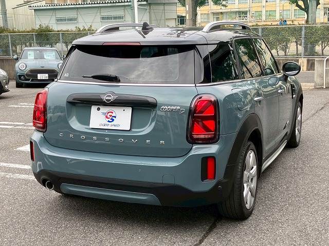 当店お薦めのガラスコーティングはいかがでしょうか？ガラスの皮膜をボディに付着されるタイプですので、ボディ自体の保護効果が高く耐久性が高いのが特徴となります。キズが消えたり、薄くなる効果もあります。