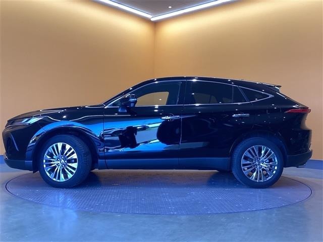 ☆無料ドリンクコーナー完備☆自動販売機も設置しております♪商談の合間にご利用下さいませ♪