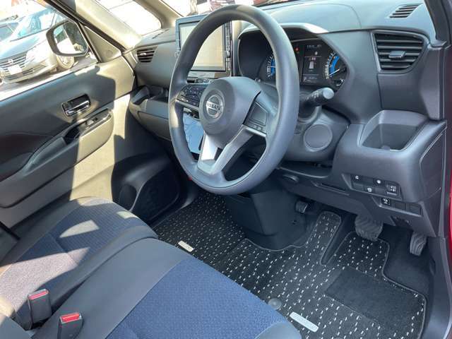 広々とした視界を体感できます。運転が楽しくなりますね。