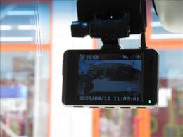 【ドライブレコーダー】今や4台に1台がついているといわれるドラレコ付き。何かあった際に保険会社等のやりとりも楽になります。