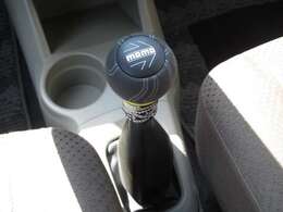 MOMOの新品シフトノブを取付けました。