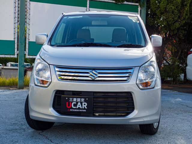 メッキのグリルがいい感じ