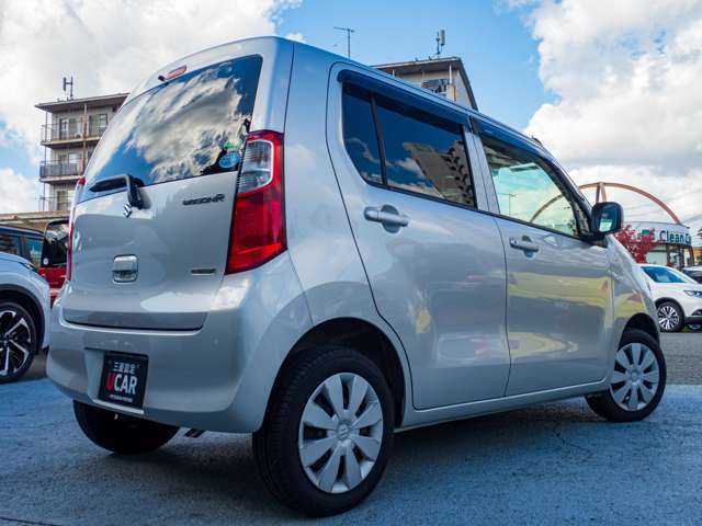 リーズナブルな保証料金で、保証期間に延長できます。長期にわたり、安心で快適なカーライフをお約束する制度です。（延長保証は、修理時に1原因につき3000円お客様負担の免責が必要です）