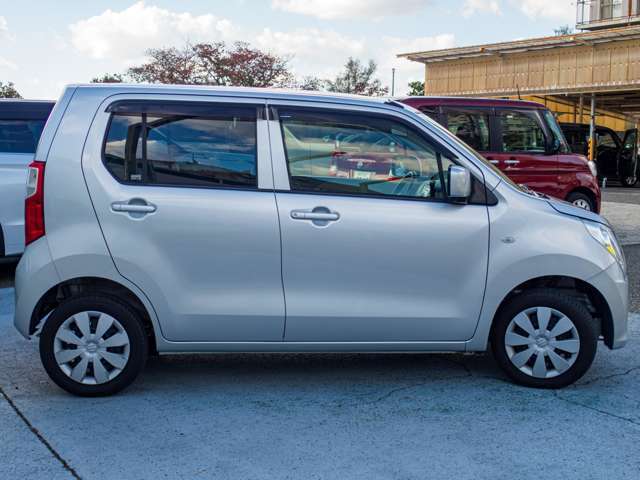 4ドアハッチバックの使い勝手の良いボディ