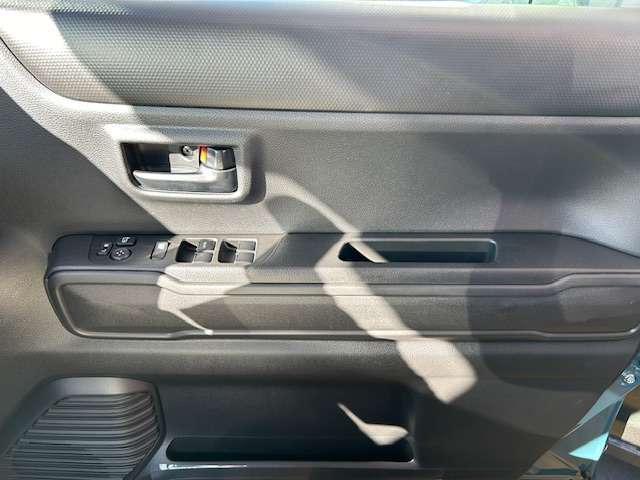 ☆ご掲載中の車両に関して☆　気になる点や知りたいことがあればお気軽にお問い合わせ・お電話くだいませ！すぐに詳しい営業のスタッフから詳しいお話を致します！