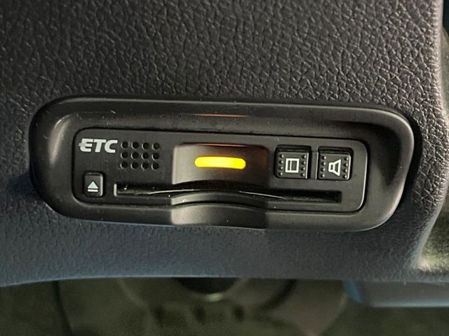 【ETC】高速道路の料金所をストレスなく通過！話題のスポットやサービスエリアに多い「スマートIC」利用時は必須のアイテムです。当店でセットアップを実施、ご納車当日からすぐにご利用いただけます！