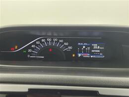 【スピードメーター】『スピードメーター』の画像になります。メーターがシンプルで見やすく運転しやすいですね！