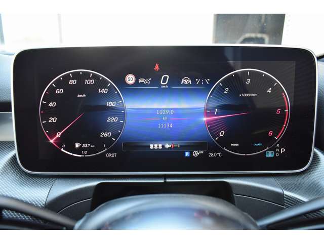 メルセデスの認定中古車は2年保証がついております。