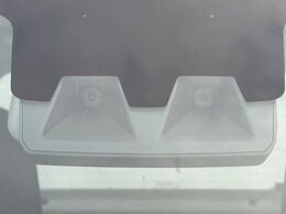 【スマートアシスト】走行中に前方の車両等を認識し、衝突しそうな時は警報とブレーキで衝突回避と被害軽減をアシスト。より安全にドライブをお楽しみいただけます。