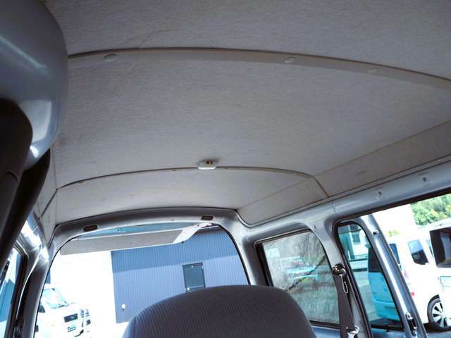 天井も大きな荒れがなく綺麗な状態です。お車は1台限りで御座いますので早い者勝ちです　お問い合わせは　09046440671迄　お気軽にお問い合わせください