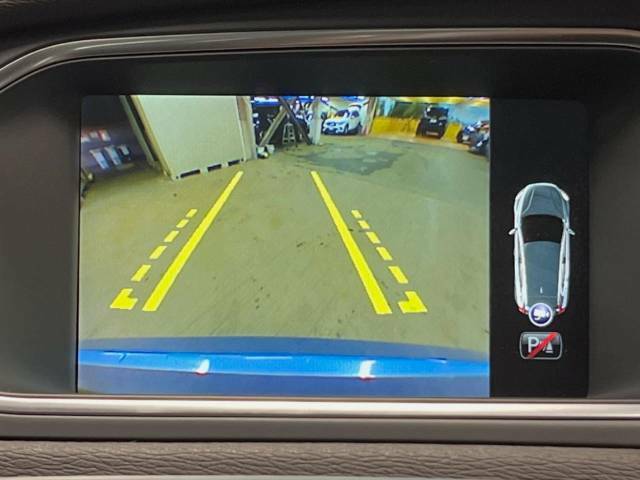●バックカメラ：便利な【バックカメラ】で安全確認もできます。駐車が苦手な方にもオススメな便利機能です。