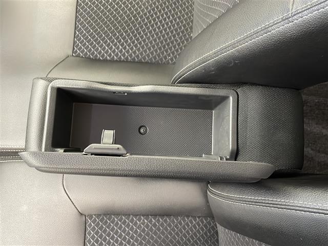 店舗にて現車の確認もいただけますので、お電話で在庫のご確認の上是非ご来店くださいませ！！！