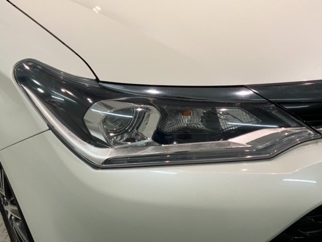 LEDヘッドライトは、点灯の瞬間から最大光量を発揮し、突然暗くなるトンネルなどでの安定感を高めます。