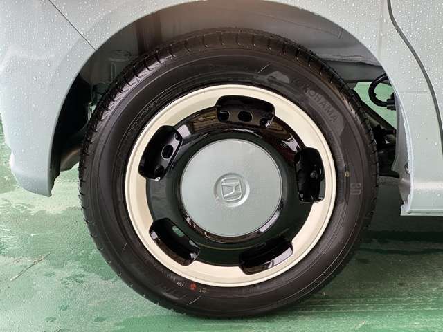 ★納車前に、専属のクリーニングスタッフが、ピッカピカにクリーニングして納車いたします！もちろん、ピッカピカの状態でお渡しするクリーニング費用も支払総額に含まれています！