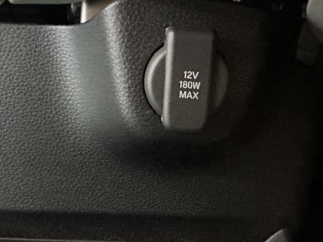 ★カーナビ本体￥49,000円～工賃￥17,000円（取付キット等含む）で取付できます。お客様に必要なカーナビも、当店取り扱いカーナビ10種類の中からご提案いたします！