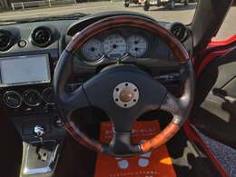 純正MOMOハンドル！走るのが楽しいハンドリング！