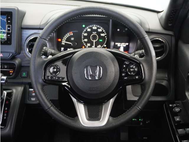 【Honda SENSING】先進の安全運転支援機能で、さまざまなシーンで運転をサポート！システムが運転中のヒヤリハット回避を支援します。