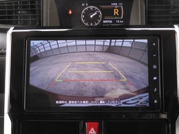 ◆バックカメラ◆リバースにするだけで映ります、後方の安全確認や、狭い駐車場での車庫入れ、雨の日や夜間など視界の悪い時に便利です！安全にバックする為には欠かせない装備です。