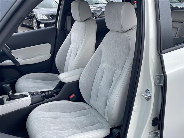 気になる車はすぐにお問い合わせください！右のカーセンサー専用無料ダイヤルから、専門スタッフがお車のご質問にお答えいたします！