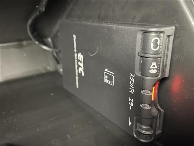 ◆【ETC】有料道路を利用する際に料金所で停止することなく通過できる、ETC車載器（ノンストップ自動料金収受システム機器）が装備されています。セットアップを行うことで利用可能になります。