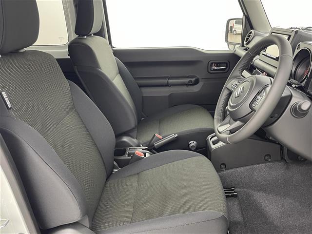 ◆【運転席】座り心地が良いシートなので長時間の運転でも快適にお過ごしいただけます。新品のフロアマットのご注文も可能です。掲載箇所以外にご希望の写真がございましたらお気軽にお問い合わせ下さい。