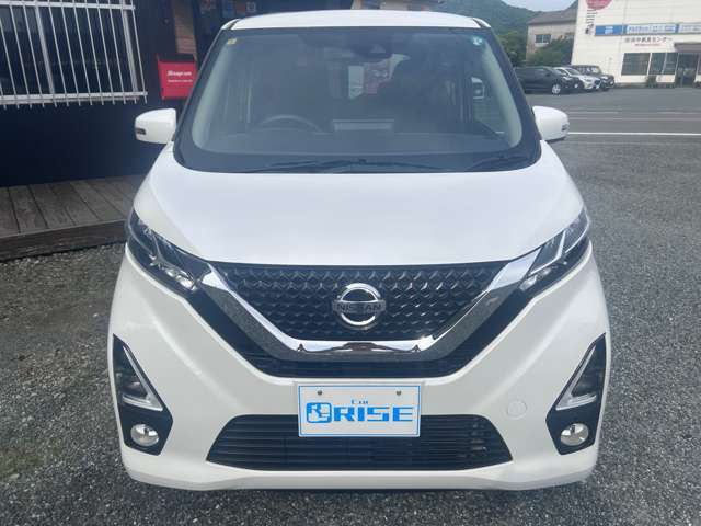 ☆ご覧頂きありがとうございます。当店は新車・中古車・注文販売・買取・鈑金塗装・コーティング・用品取付・保険など自動車全般をお取り扱いしております☆