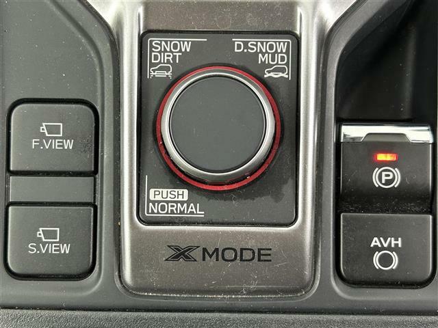 【X-MODE（ヒルディセントコントロール付）】路面状況に応じてモードを選択するだけで、4輪の駆動力やブレーキなどを適切にコントロールできます。悪路からのスムーズな脱出をサポートします！