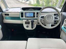 室内は走行距離からもお分かりになられるかと思いますが、問題無くキレイですのでご安心下さい。もちろんたばこ臭やペット臭等の気になる臭いなども無く快適な室内です。