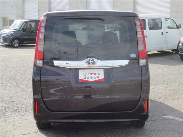 国家整備資格を取得しておりますメカニックが、大切なお客様のお車をご納車に向けて整備致します♪