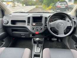 広々運転席で視界も良好です！