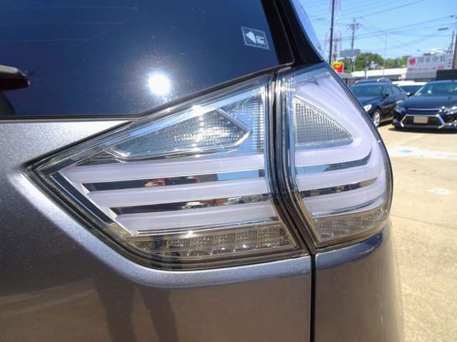 新品フルLEDスモークファイバーテールライト！もちろん車検対応ですのでご安心ください。