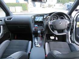 清潔感あふれる綺麗な内装です。