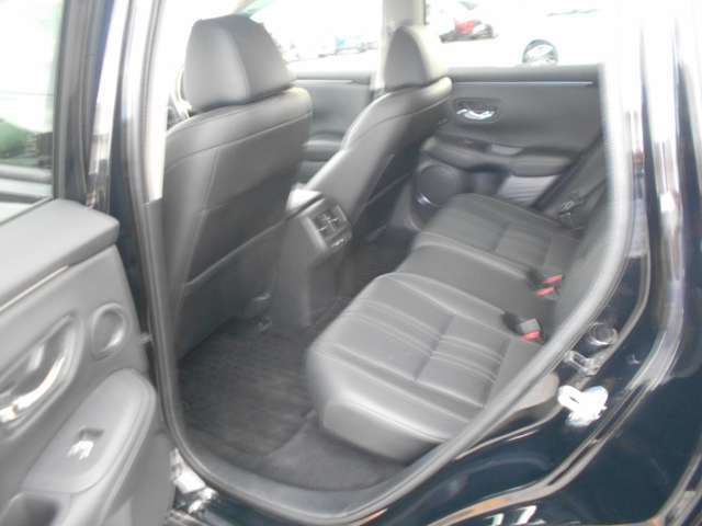 後部座席のお写真です♪