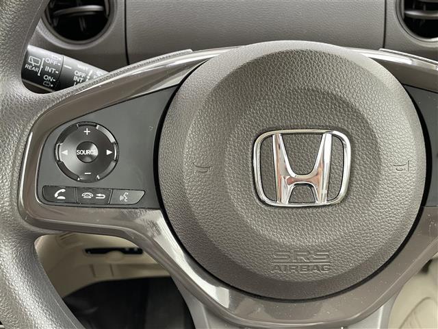 【運転席操作部】『運転席周辺の装備』の画像になります。快適なドライブを楽しむための機能が装備されています！運転席から触れるので使いやすいです！